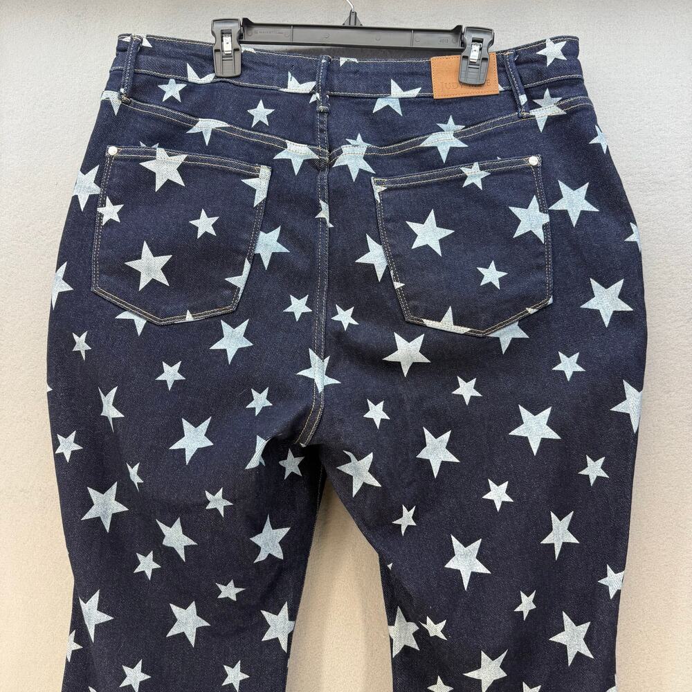 Judy Blue Jeans Women's 20W Dark Blue Star Print Flare Leg Tall Jeans Patriotic - Picture 3 of 15